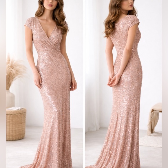 Baltic Born Dresses & Skirts - Baltic Born Vienna V-Neck Sequin Formal Maxi Dress in Champagne